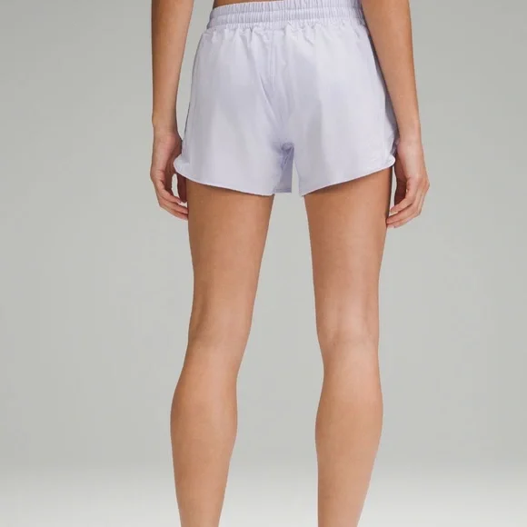 Lululemon Hotty Hot shorts in light purple size 8 tall - Picture 2 of 6